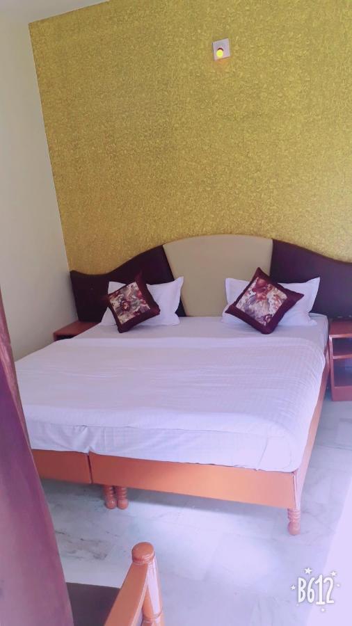 Paradise Hotel For Couples Mount Abu Exterior photo